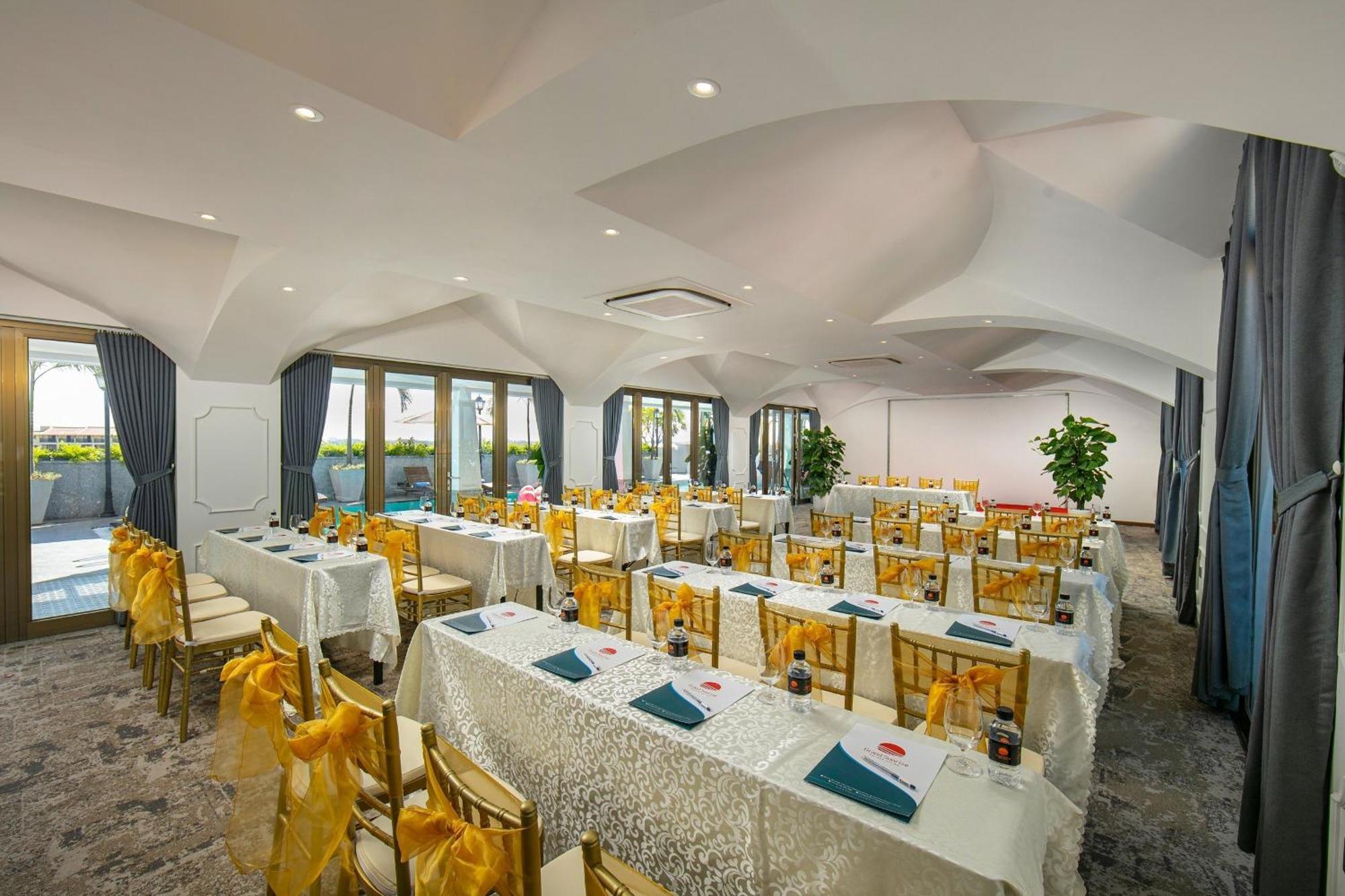 Grand Sunrise Palace Hoi An- A Luxury Indochine Hotel & Spa Dış mekan fotoğraf The meeting room